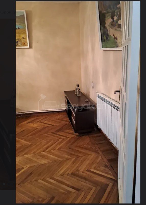 2 Սենյականոց Բնակարան Քարե Շենքում, 63քմ, 5/5 հարկ, Նորմալ Վիճակում, Կահավորված