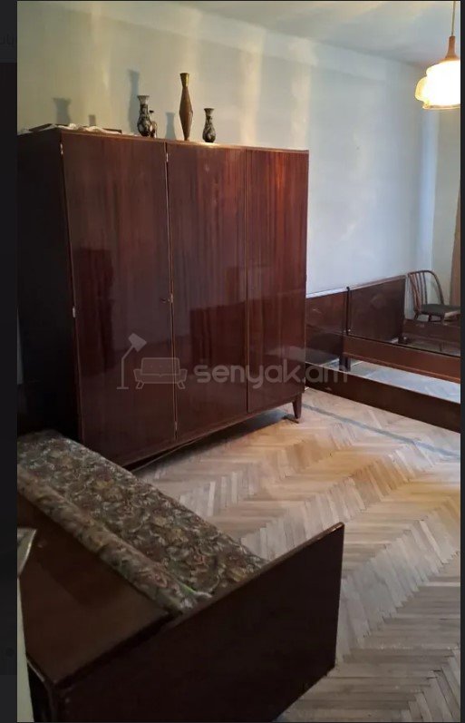 2 Սենյականոց Բնակարան Քարե Շենքում, 63քմ, 5/5 հարկ, Նորմալ Վիճակում, Կահավորված