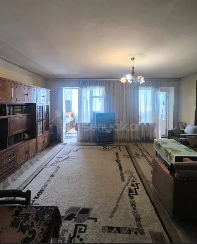 3 Սենյականոց Բնակարան Քարե Շենքում, 76քմ, 5/6 հարկ, Կապիտալ Վերանորոգված, Կահավորված