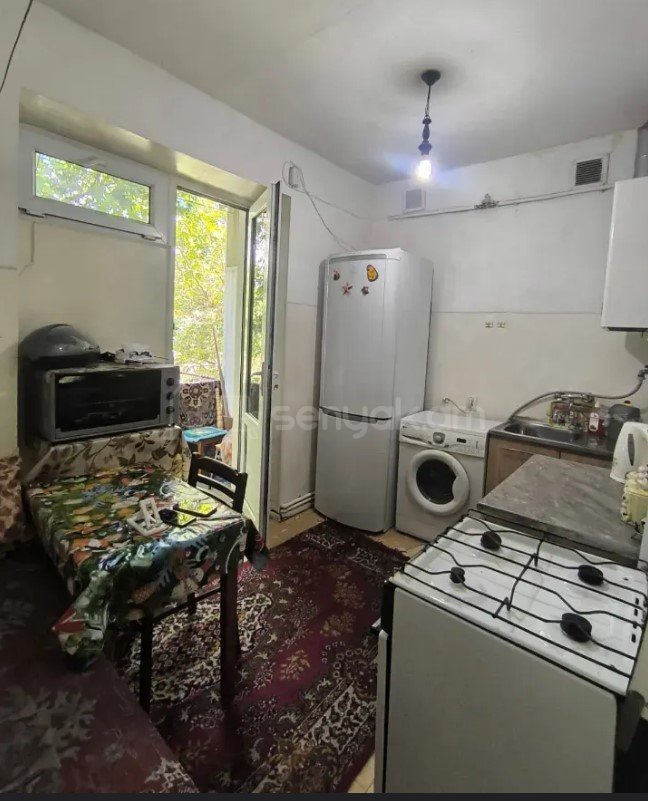 3 Սենյականոց Բնակարան Քարե Շենքում, 76քմ, 5/6 հարկ, Կապիտալ Վերանորոգված, Կահավորված