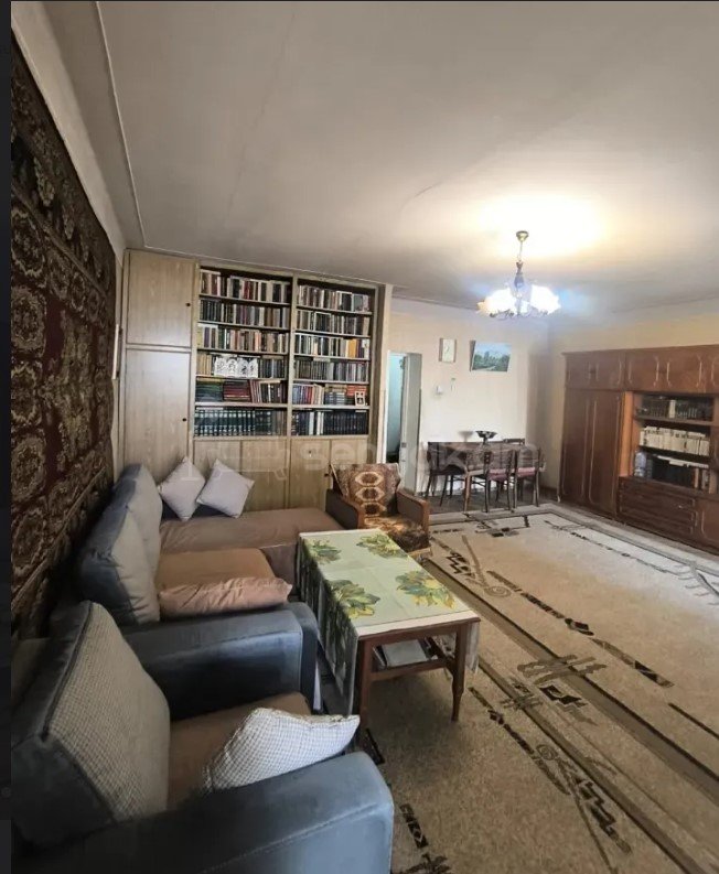 3 Սենյականոց Բնակարան Քարե Շենքում, 76քմ, 5/6 հարկ, Կապիտալ Վերանորոգված, Կահավորված