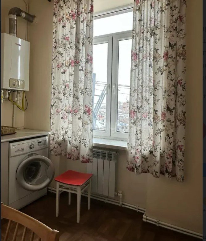 1 Սենյականոց Բնակարան Քարե Շենքում, 35քմ, 4/5 հարկ, Կապիտալ Վերանորոգված, Կահավորված