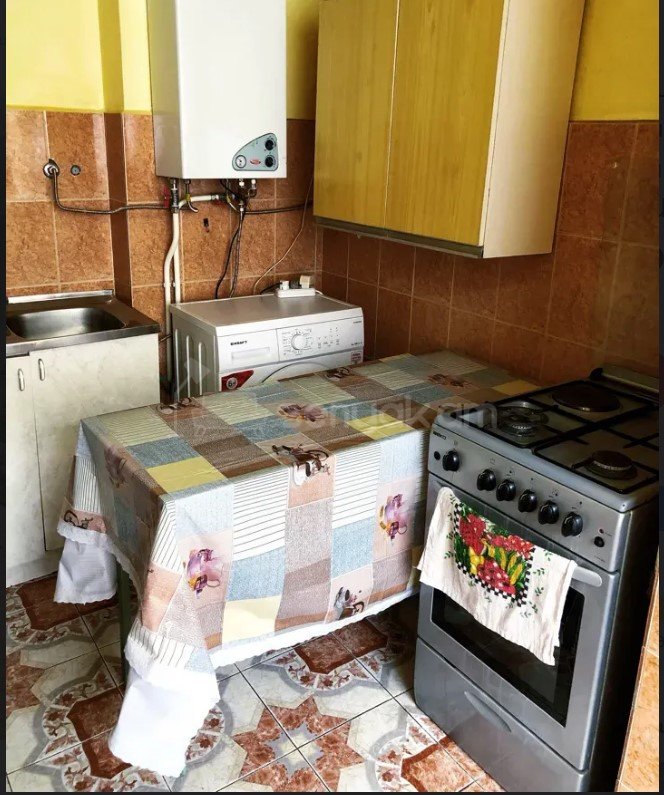 2 Սենյականոց Բնակարան Քարե Շենքում, 60քմ, 2/5 հարկ, Կապիտալ Վերանորոգված, Կահավորված