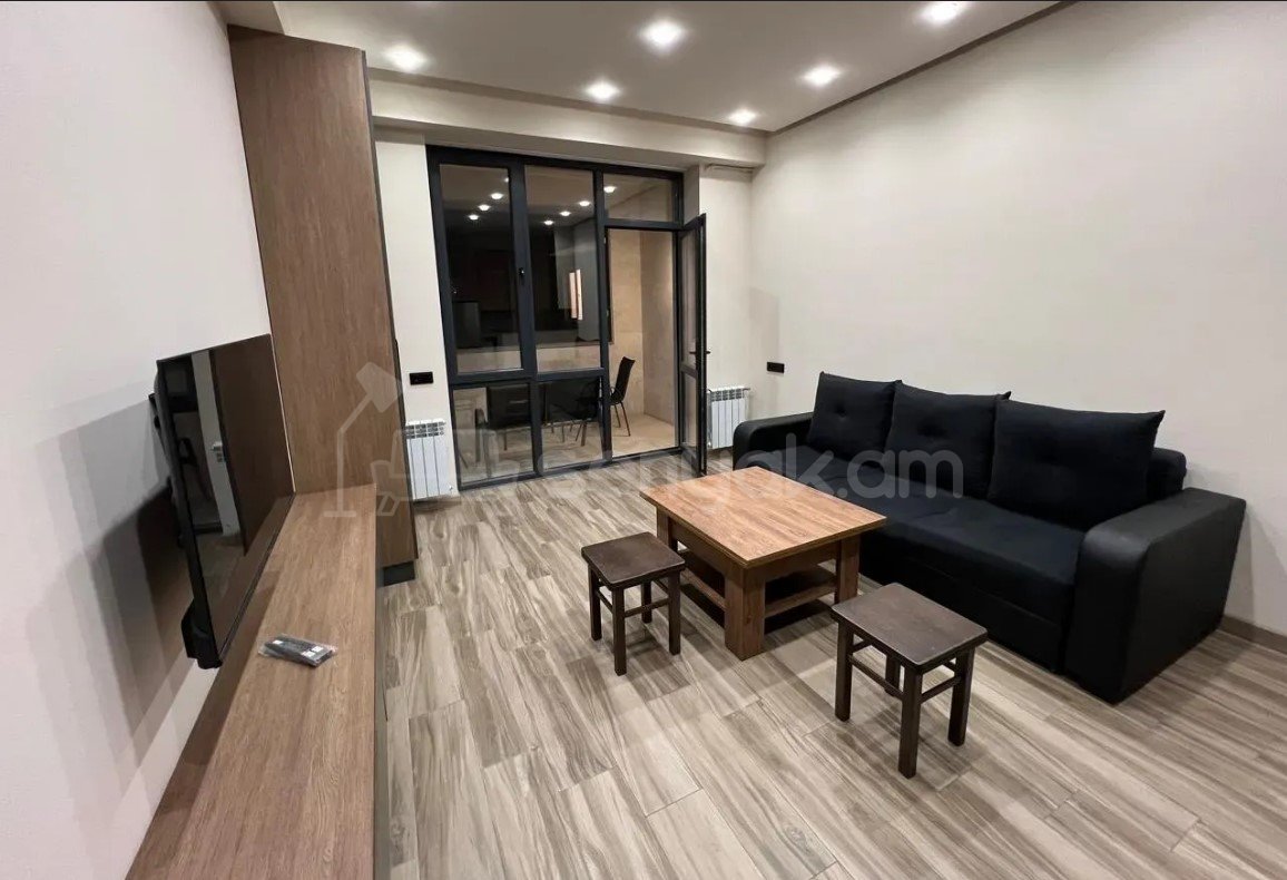 1 Սենյականոց Բնակարան Նորակառույցում, 42քմ, 7/9 հարկ, Կապիտալ Վերանորոգված, Կահավորված