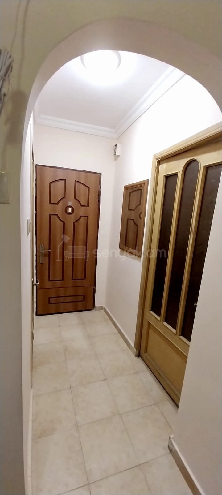 1 Սենյականոց Բնակարան Քարե Շենքում, 30քմ, 3/4 հարկ, Նորմալ Վիճակում, Կահավորված, Արևկող