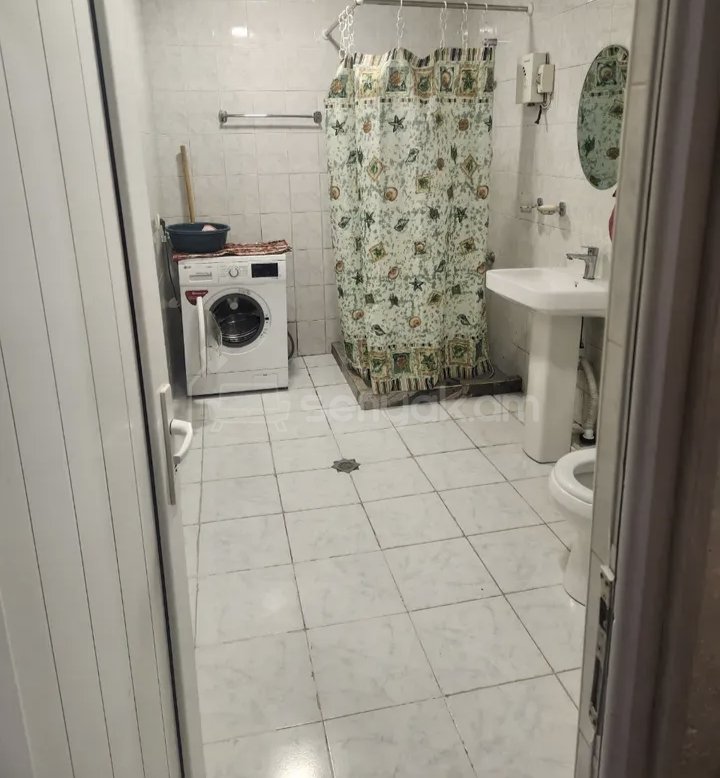 3 Սենյականոց Բնակարան Քարե Շենքում, 82քմ, 1/5 հարկ, Նորմալ Վիճակում, Կահավորված, Արևկող