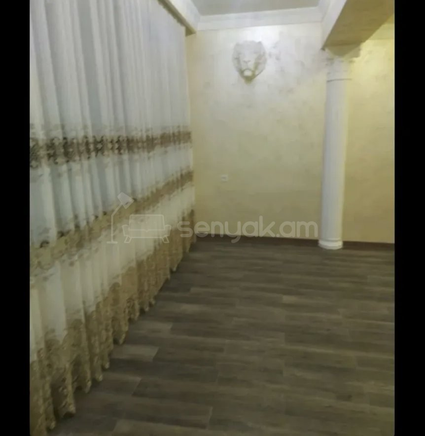 2 Սենյականոց Բնակարան Քարե Շենքում, 73քմ, 1/4 հարկ, Նորմալ Վիճակում, Կահավորված, Արևկող