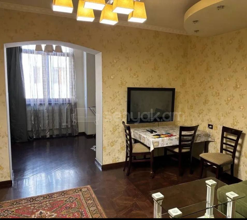 2 Սենյականոց Բնակարան Քարե Շենքում, 75քմ, 4/4 հարկ, Կապիտալ Վերանորոգված, Կահավորված, Արևկող