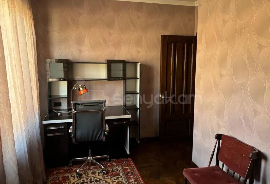 2 Սենյականոց Բնակարան Քարե Շենքում, 75քմ, 4/4 հարկ, Կապիտալ Վերանորոգված, Կահավորված, Արևկող