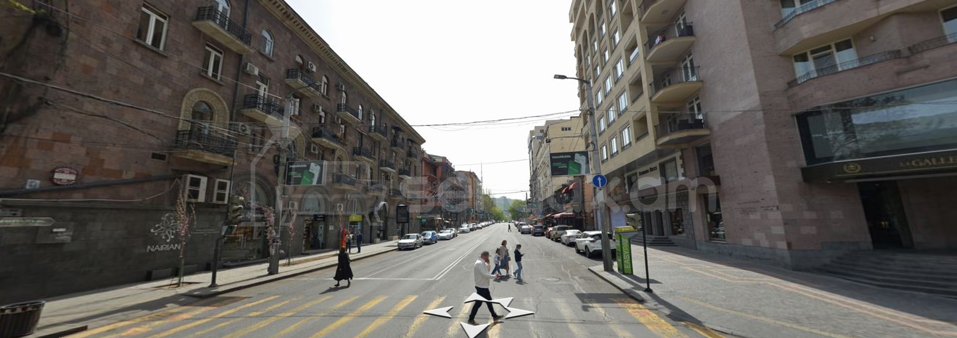 4 Սենյականոց Բնակարան Քարե Շենքում, 130քմ, 4/7 հարկ, Նորմալ Վիճակում