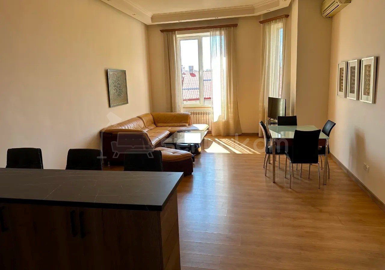 2 Սենյականոց Բնակարան Նորակառույցում, 64քմ, 1/3 հարկ, Կապիտալ Վերանորոգված, Կահավորված, Արևկող