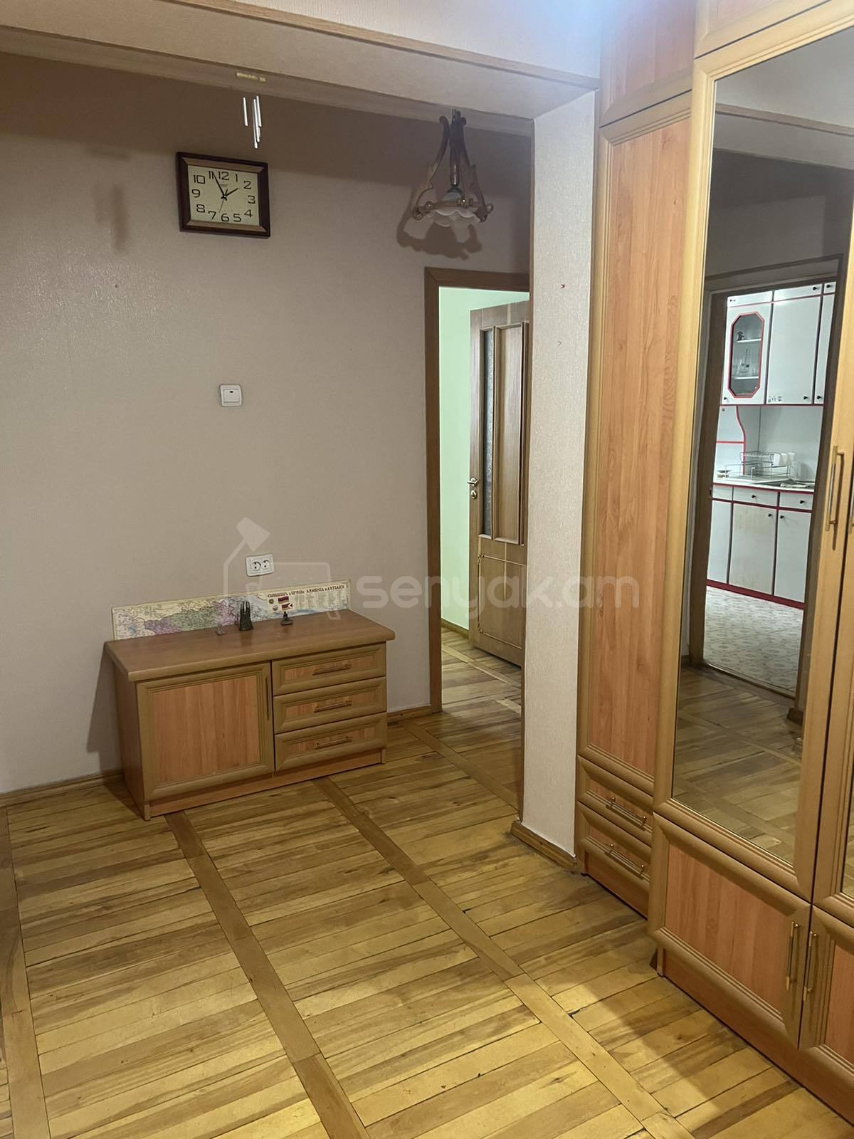 4 Սենյականոց Բնակարան, 100քմ, 3/9 հարկ, Կապիտալ Վերանորոգված, Կահավորված