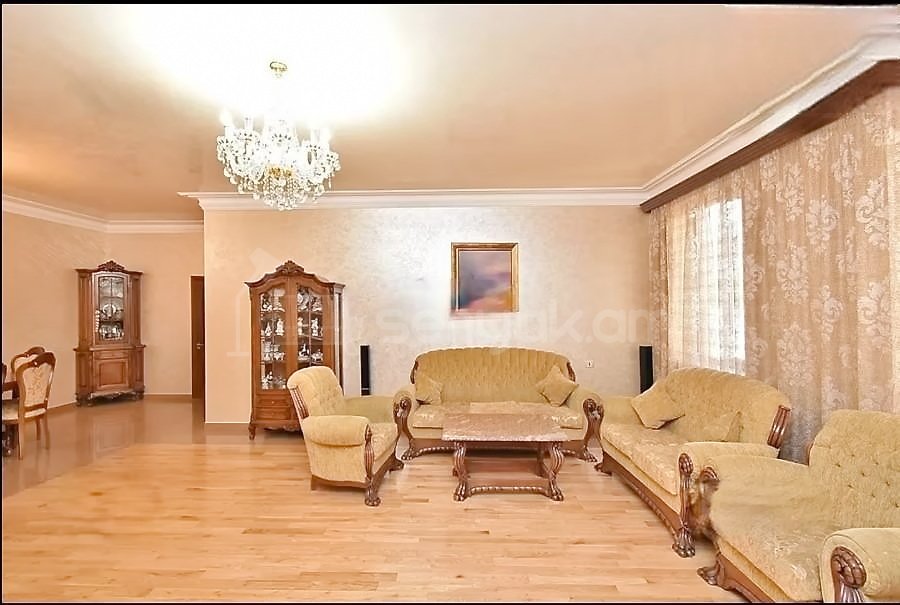 4 Սենյականոց Բնակարան Նորակառույցում, 158քմ, 10/17 հարկ, Կապիտալ Վերանորոգված, Կահավորված, Արևկող