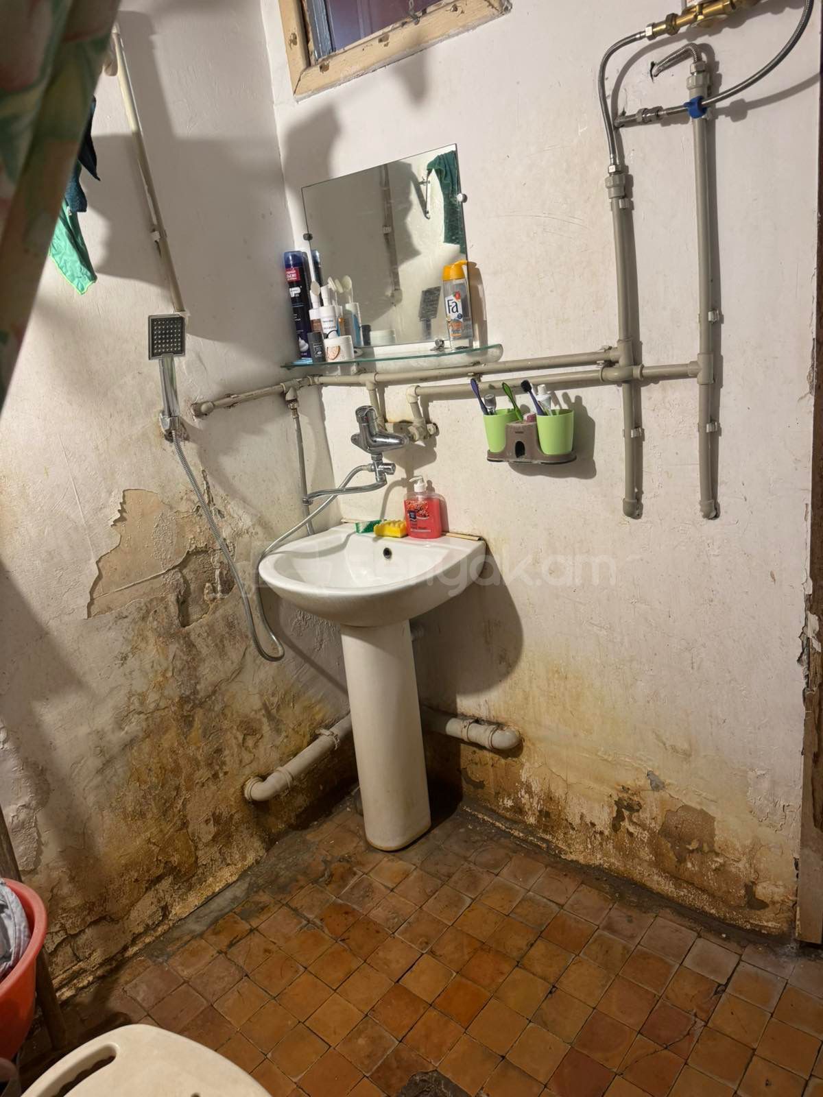 2 Սենյականոց Բնակարան Քարե Շենքում, 55քմ, 5/5 հարկ, Նորմալ Վիճակում