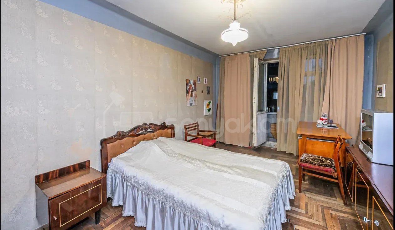 3 Սենյականոց Բնակարան, 74քմ, 3/4 հարկ, Պետական Վիճակում