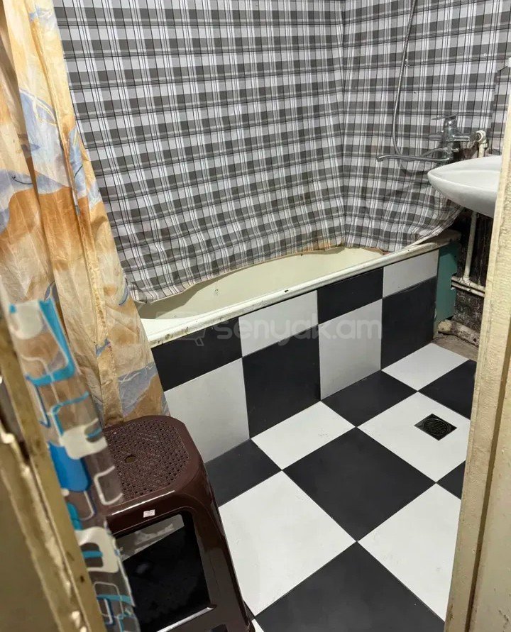 1 Սենյականոց Բնակարան, 50քմ, 4/9 հարկ, Նորմալ Վիճակում, Կահավորված, Արևկող