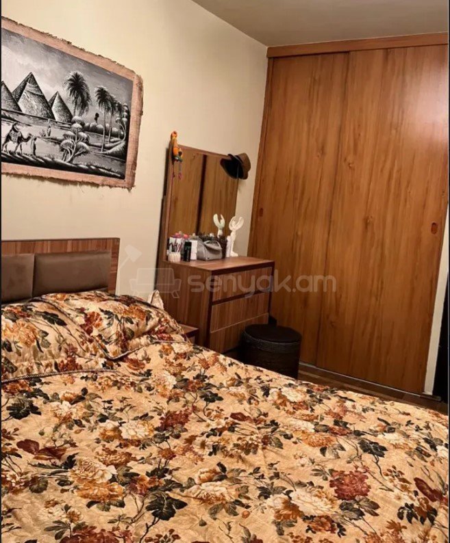 3 Սենյականոց Բնակարան Քարե Շենքում, 70քմ, 3/5 հարկ, Կապիտալ Վերանորոգված, Կահավորված