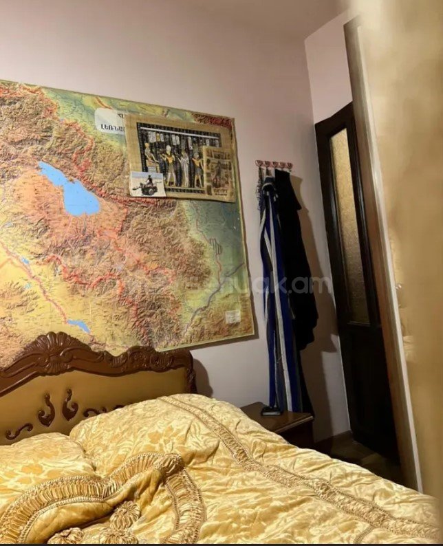 3 Սենյականոց Բնակարան Քարե Շենքում, 70քմ, 3/5 հարկ, Կապիտալ Վերանորոգված, Կահավորված