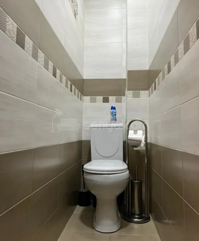 3 Սենյականոց Բնակարան Քարե Շենքում, 70քմ, 3/5 հարկ, Կապիտալ Վերանորոգված, Կահավորված