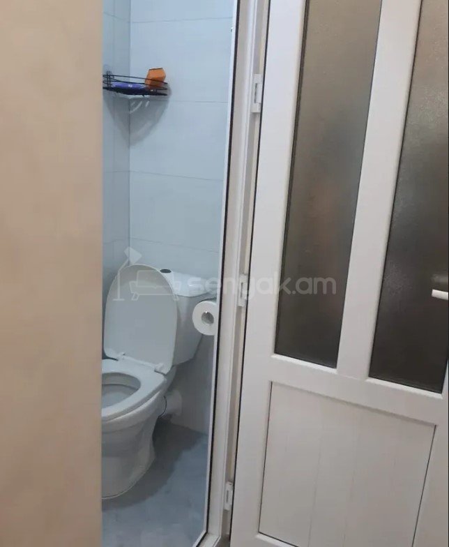 1 Սենյականոց Բնակարան Քարե Շենքում, 20քմ, 4/6 հարկ, Կապիտալ Վերանորոգված, Կահավորված