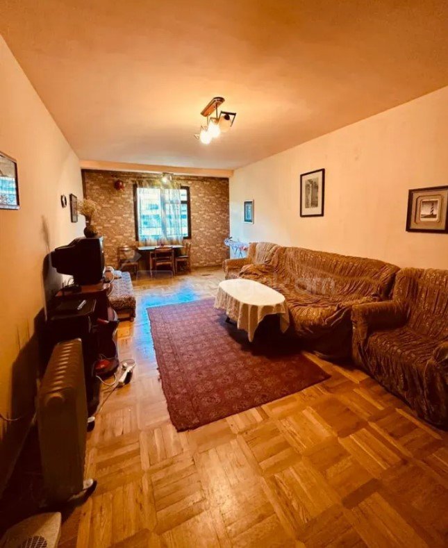 2 Սենյականոց Բնակարան Քարե Շենքում, 54քմ, 5/7 հարկ, Կապիտալ Վերանորոգված, Կահավորված