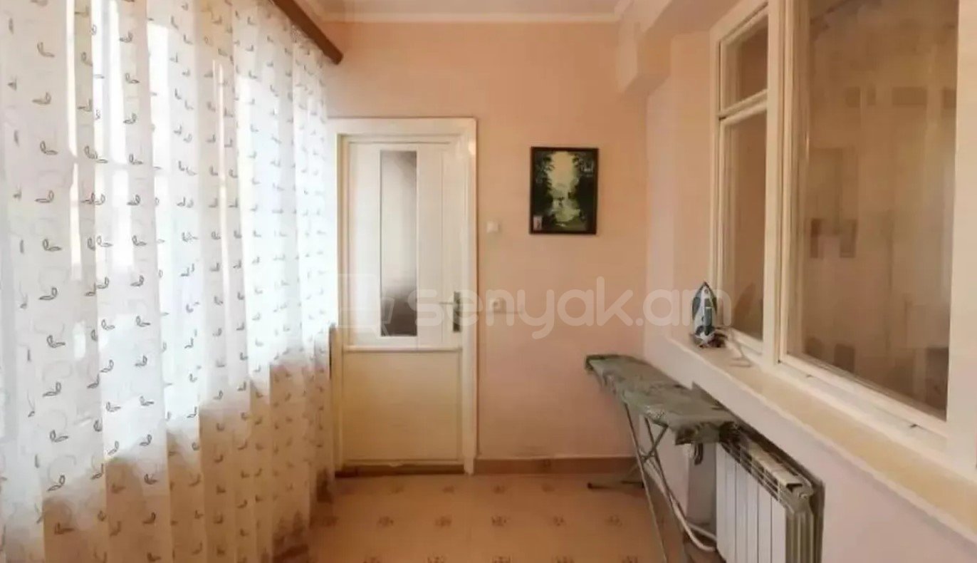 3 Սենյականոց Բնակարան, 90քմ, 1/10 հարկ, Կապիտալ Վերանորոգված, Կահավորված