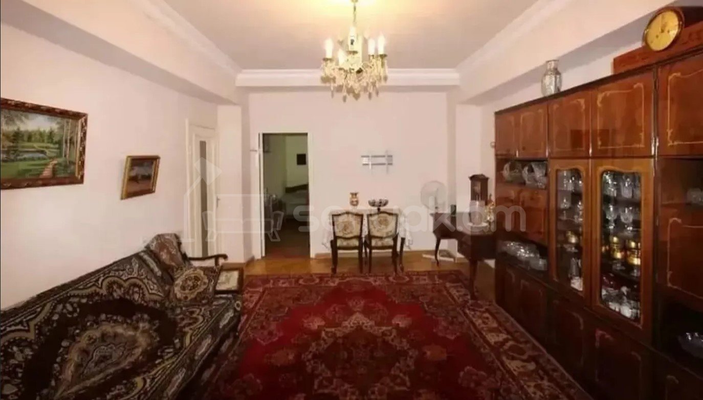 3 Սենյականոց Բնակարան, 90քմ, 1/10 հարկ, Կապիտալ Վերանորոգված, Կահավորված