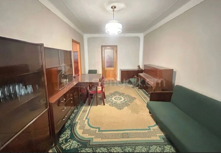 3 Սենյականոց Բնակարան Քարե Շենքում, 76քմ, 2/5 հարկ, Նորմալ Վիճակում