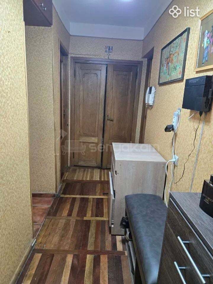 2 Սենյականոց Բնակարան Քարե Շենքում, 70քմ, 4/5 հարկ, Պետական Վիճակում