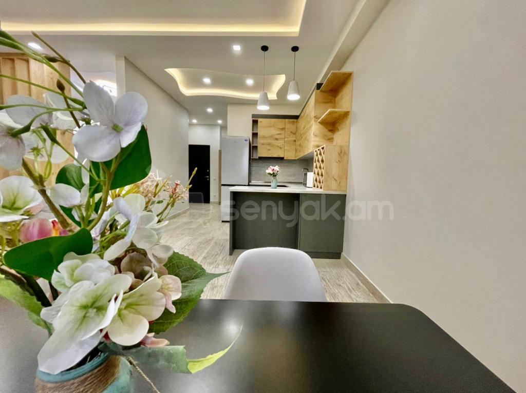 2 Սենյականոց Բնակարան Նորակառույցում, 50քմ, 7/12 հարկ, Դիզայներական Վերանորոգված