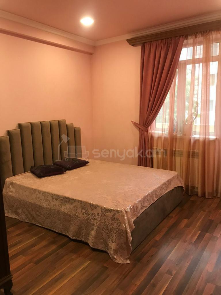 4 Սենյականոց Բնակարան, 110քմ, 3/5 հարկ, Դիզայներական Վերանորոգված