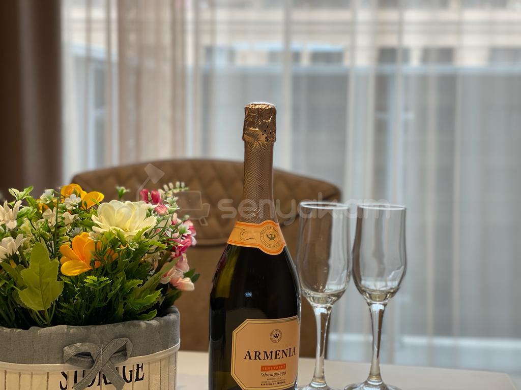 2 Սենյականոց Բնակարան Նորակառույցում, 50քմ, 6/15 հարկ, Դիզայներական Վերանորոգված