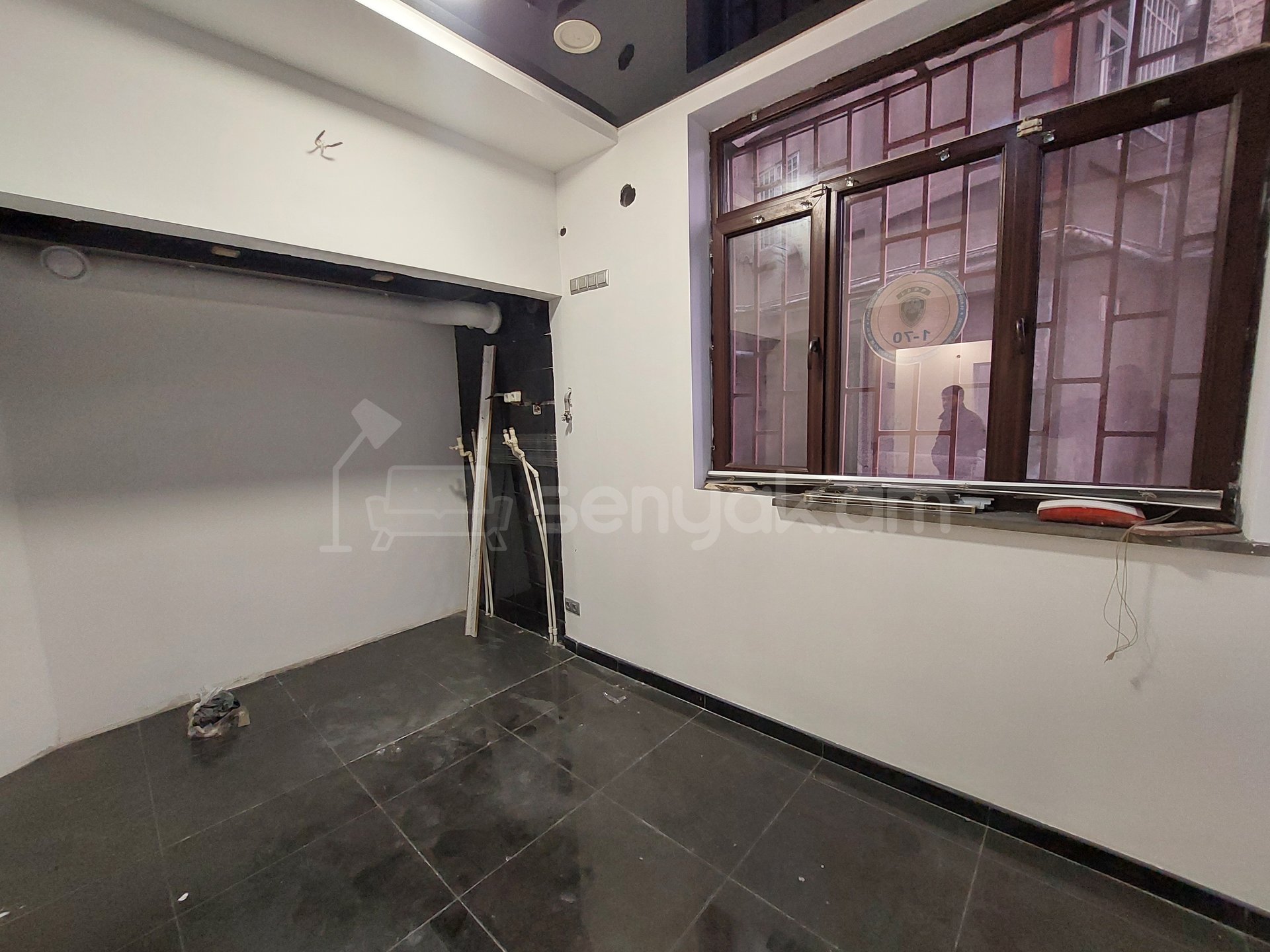 Սպասարկման Տարածք, 120քմ, Կապիտալ Վերանորոգված