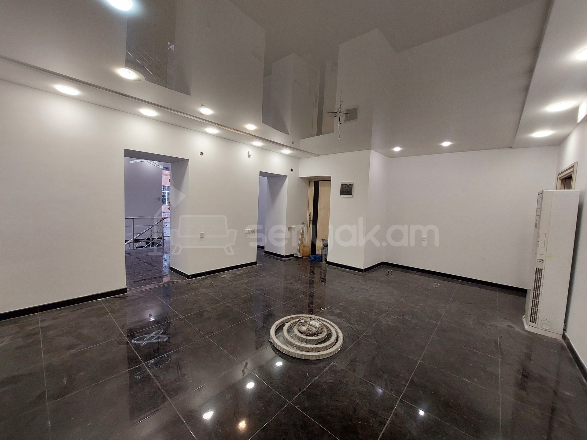 Սպասարկման Տարածք, 120քմ, Կապիտալ Վերանորոգված