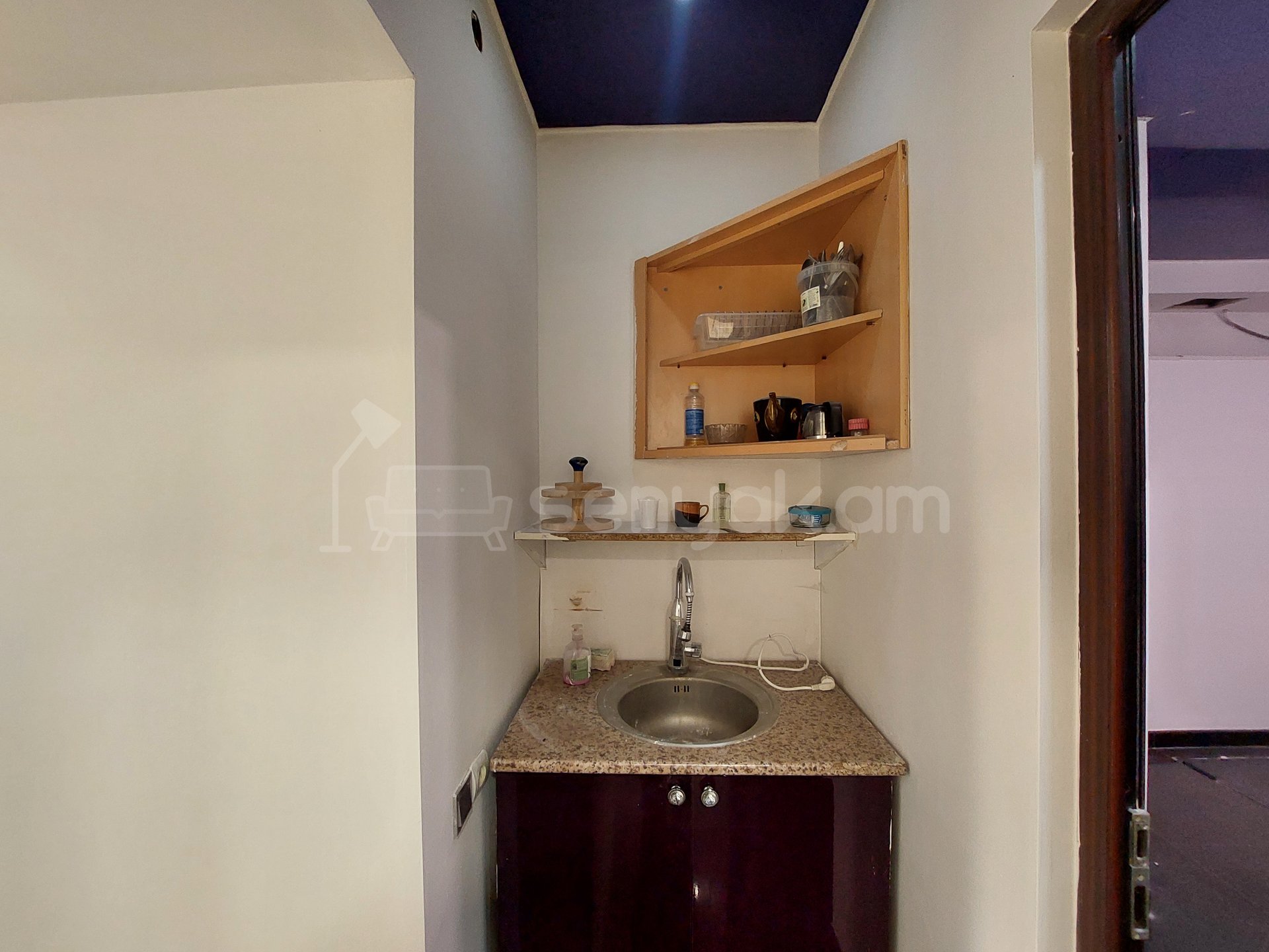 Սպասարկման Տարածք, 120քմ, Կապիտալ Վերանորոգված