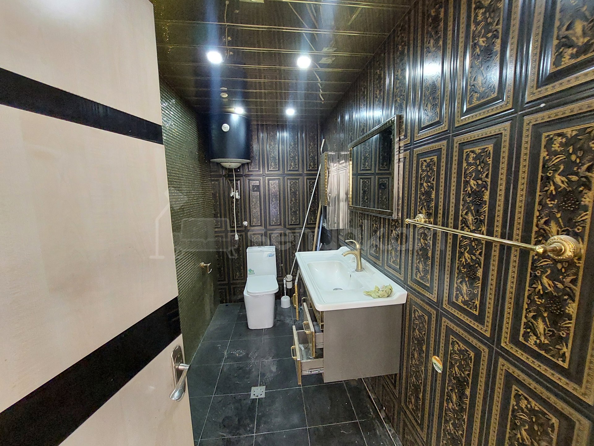 Սպասարկման Տարածք, 120քմ, Կապիտալ Վերանորոգված