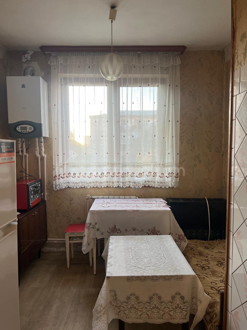 1 Սենյականոց Բնակարան Քարե Շենքում, 40քմ, 3/5 հարկ, Պետական Վիճակում, Կահավորված, Արևկող