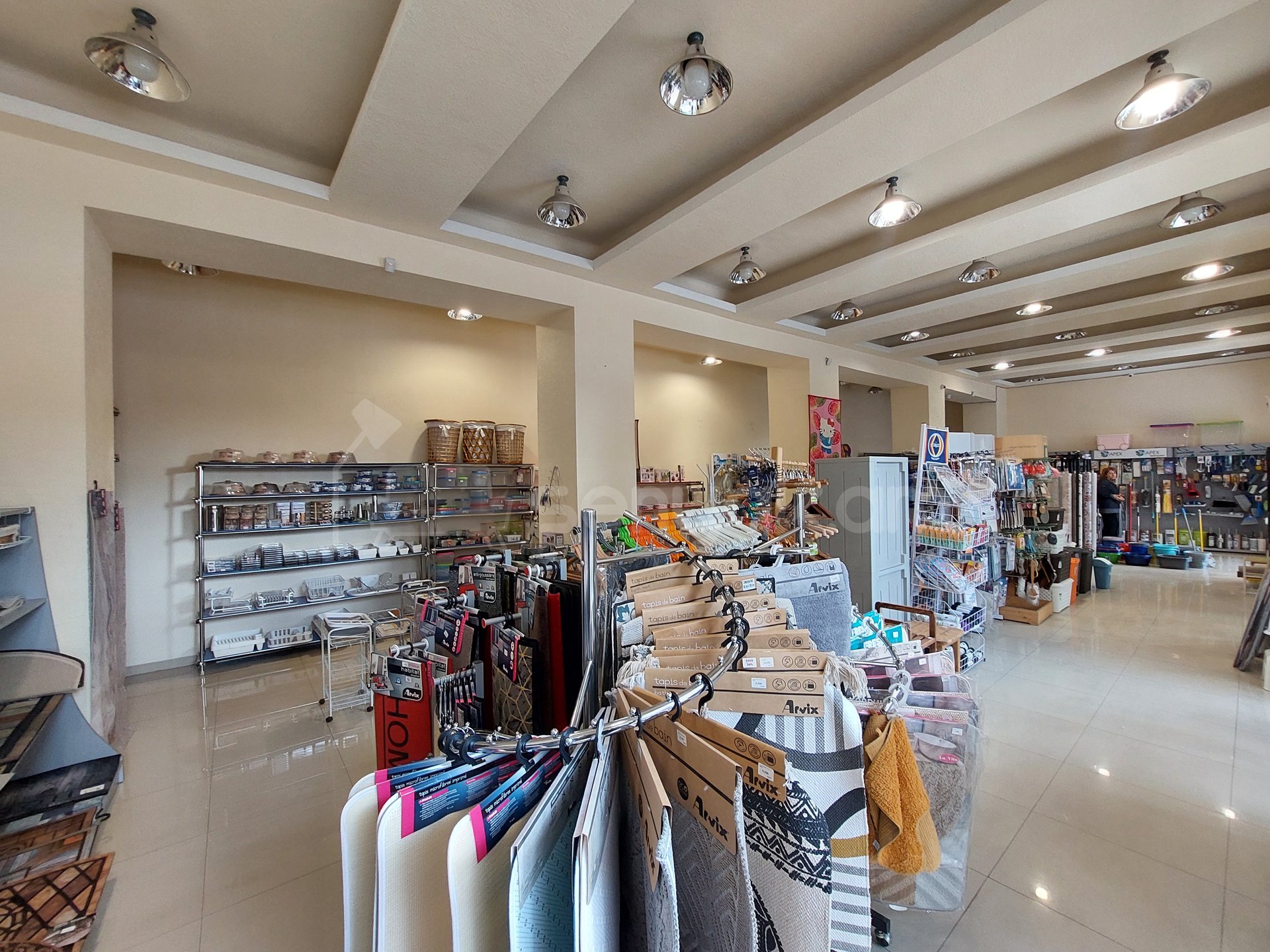 Սպասարկման Տարածք, 240քմ, Կապիտալ Վերանորոգված