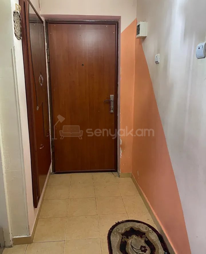 3 Սենյականոց Բնակարան Քարե Շենքում, 72քմ, 1/4 հարկ, Կոսմետիկ Վերանորոգված