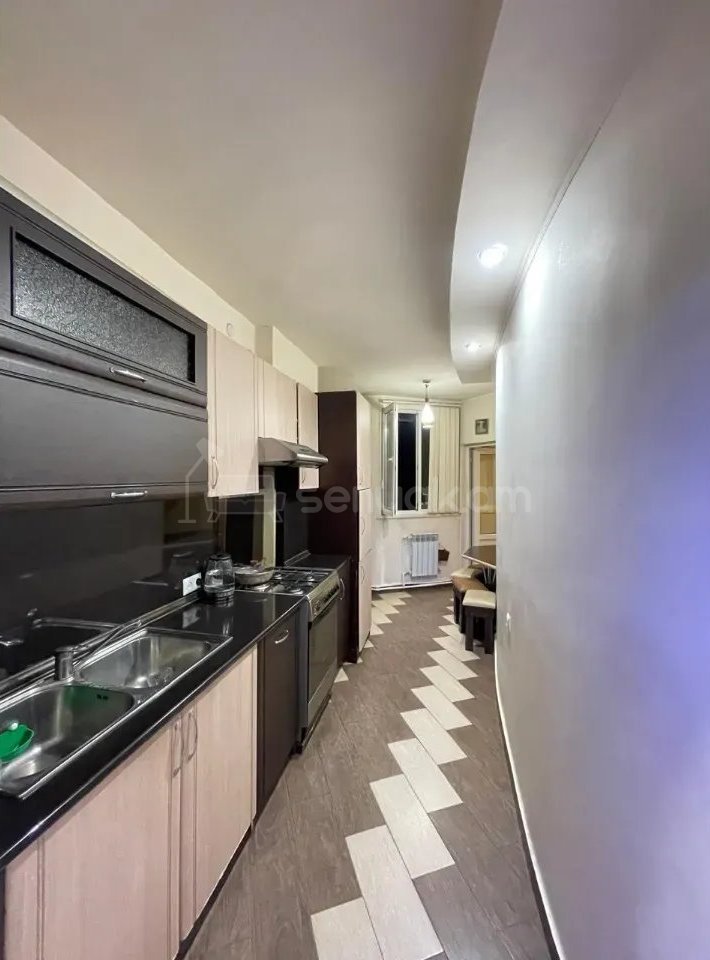 4 Սենյականոց Բնակարան, 98քմ, 10/16 հարկ, Կապիտալ Վերանորոգված