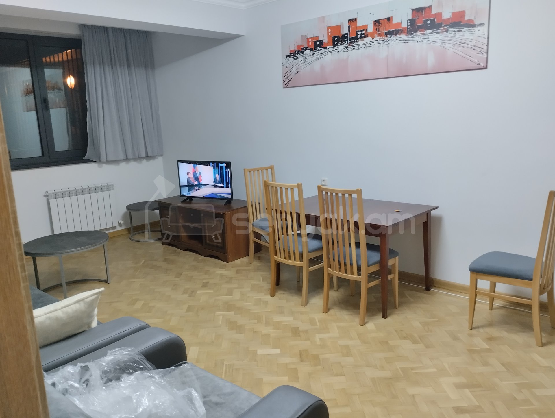 1 Սենյականոց Բնակարան Քարե Շենքում, 54քմ, 2/5 հարկ, Կապիտալ Վերանորոգված, Կահավորված