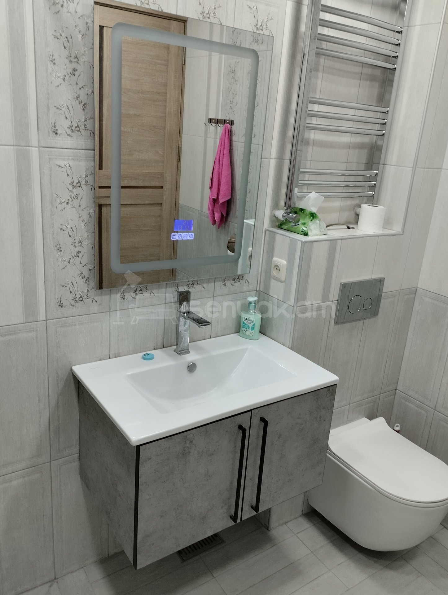 1 Սենյականոց Բնակարան Քարե Շենքում, 54քմ, 2/5 հարկ, Կապիտալ Վերանորոգված, Կահավորված