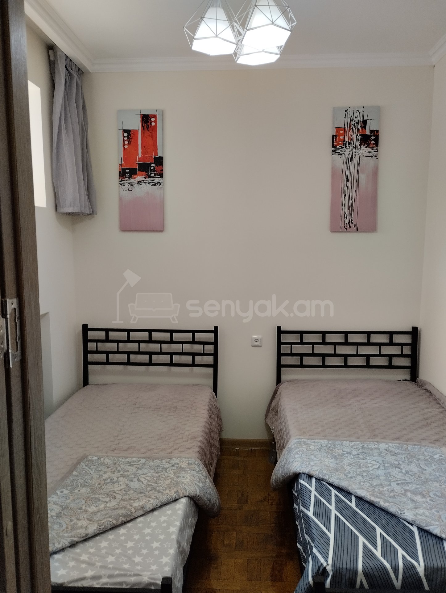 1 Սենյականոց Բնակարան Քարե Շենքում, 54քմ, 2/5 հարկ, Կապիտալ Վերանորոգված, Կահավորված