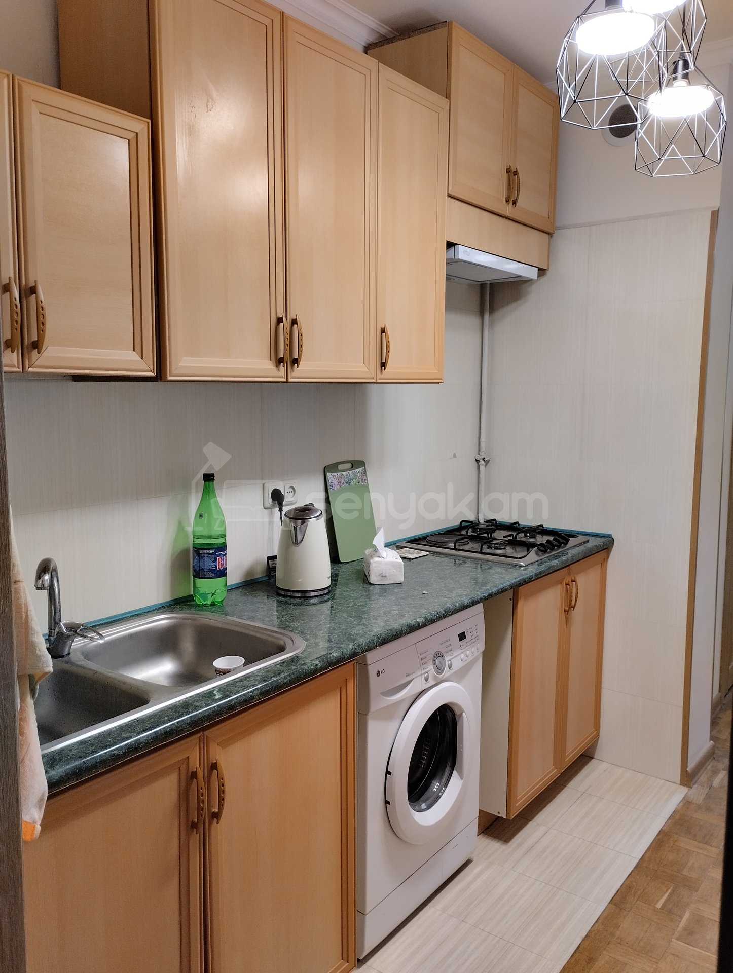 1 Սենյականոց Բնակարան Քարե Շենքում, 54քմ, 2/5 հարկ, Կապիտալ Վերանորոգված, Կահավորված