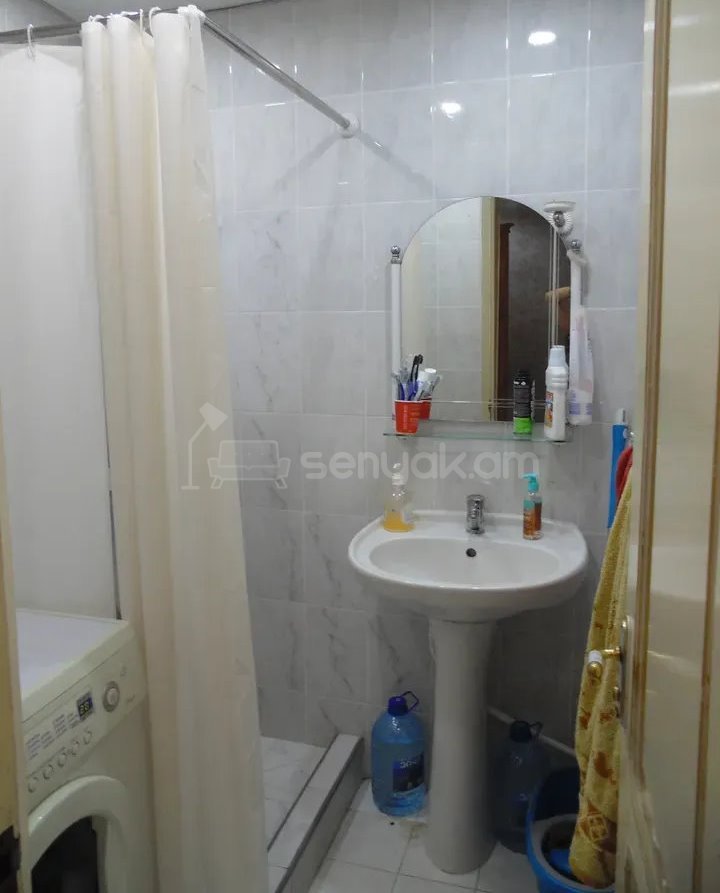 3 Սենյականոց Բնակարան, 82քմ, 2/9 հարկ, Կոսմետիկ Վերանորոգված