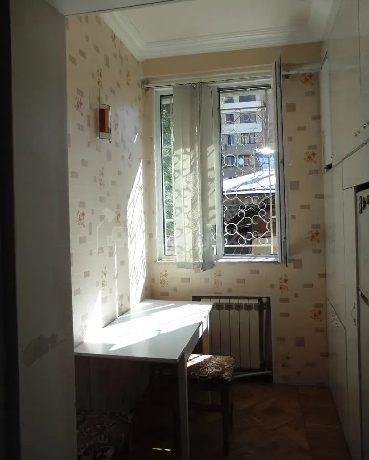 3 Սենյականոց Բնակարան, 82քմ, 2/9 հարկ, Կոսմետիկ Վերանորոգված