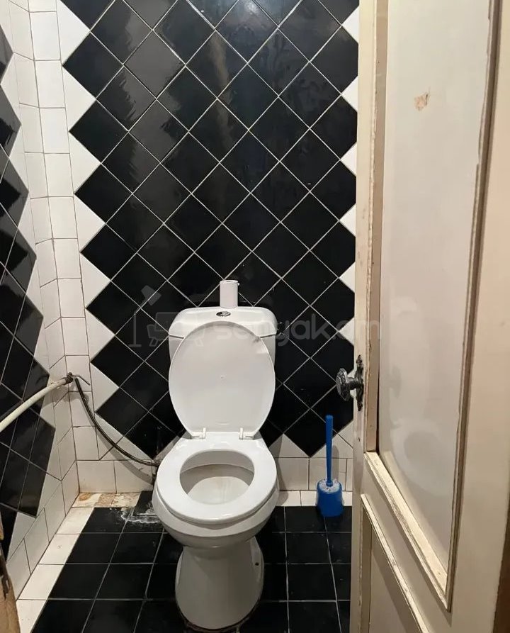 4 Սենյականոց Բնակարան, 94քմ, 1/9 հարկ, Նորմալ Վիճակում