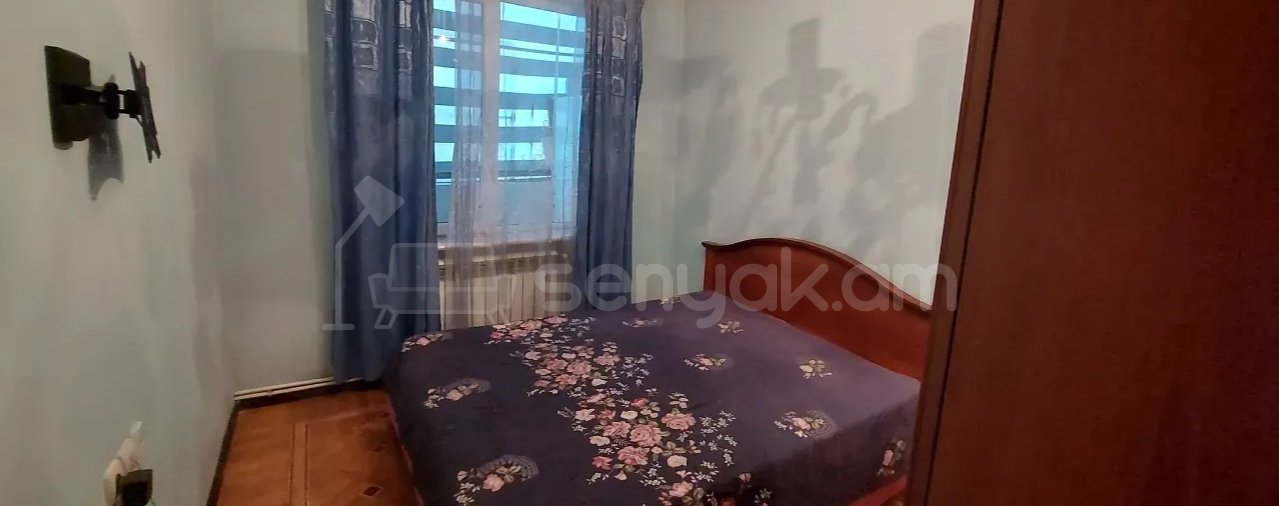 3 Սենյականոց Բնակարան Քարե Շենքում, 80քմ, 5/5 հարկ, Նորմալ Վիճակում, Կահավորված