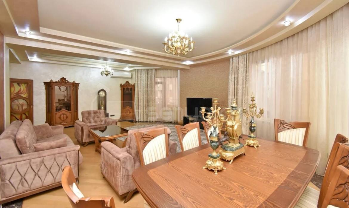 4 Սենյականոց Բնակարան Նորակառույցում, 196քմ, 6/16 հարկ, Կապիտալ Վերանորոգված