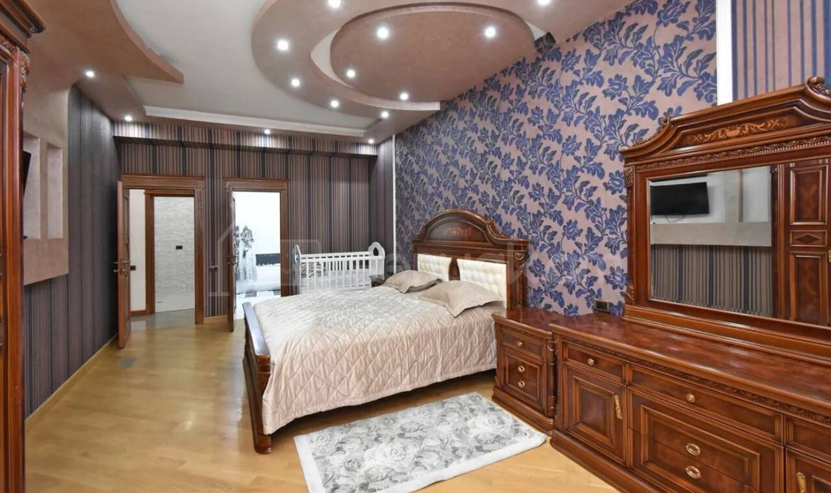 4 Սենյականոց Բնակարան Նորակառույցում, 196քմ, 6/16 հարկ, Կապիտալ Վերանորոգված